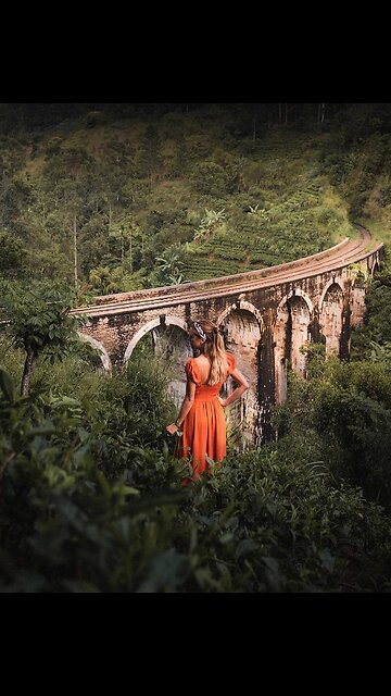 Explore the Enchanting Nine Arched Bridge in Ella
