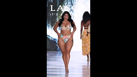 I LOVE HER , SHE THICK. MY GOODNESS
