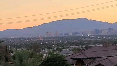 Did you SEE tonight's HAZY Las Vegas sunset? Check THIS out! 08.14.2025 #follow #lasvegas #gaming
