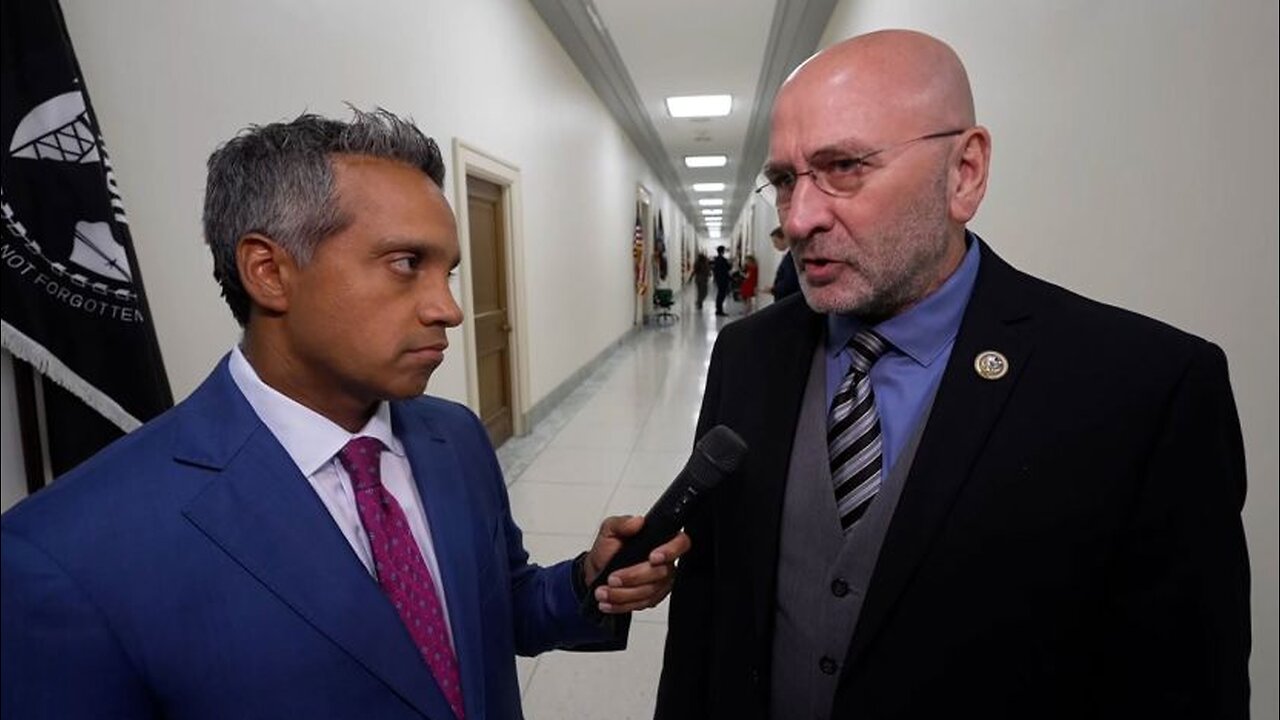 House Subcommittee Votes to Subpoena DOJ for Epstein Files