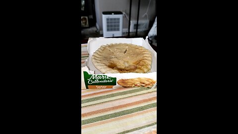 Eating Marie Callender's Large Size Turkey Pot Pie, Dbn, MI, 7/17/25