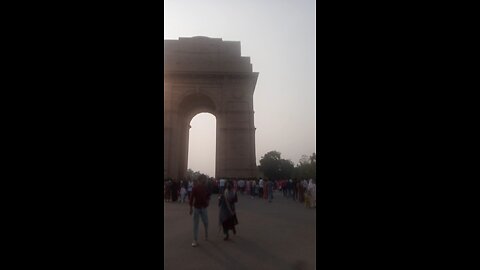Yesterday We were going to visit at Indiagate #Rumble #viral