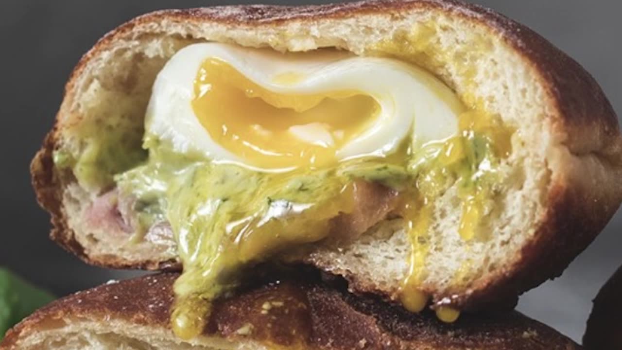 The 5 Weirdest Donuts in America 🍩 | HINESight Entertainment | Stranger Donuts