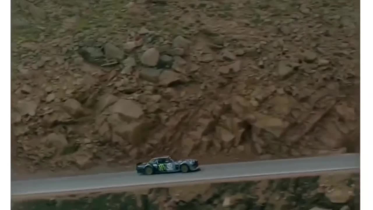 3 Supercars That Left the Road Shaking 🚗💣