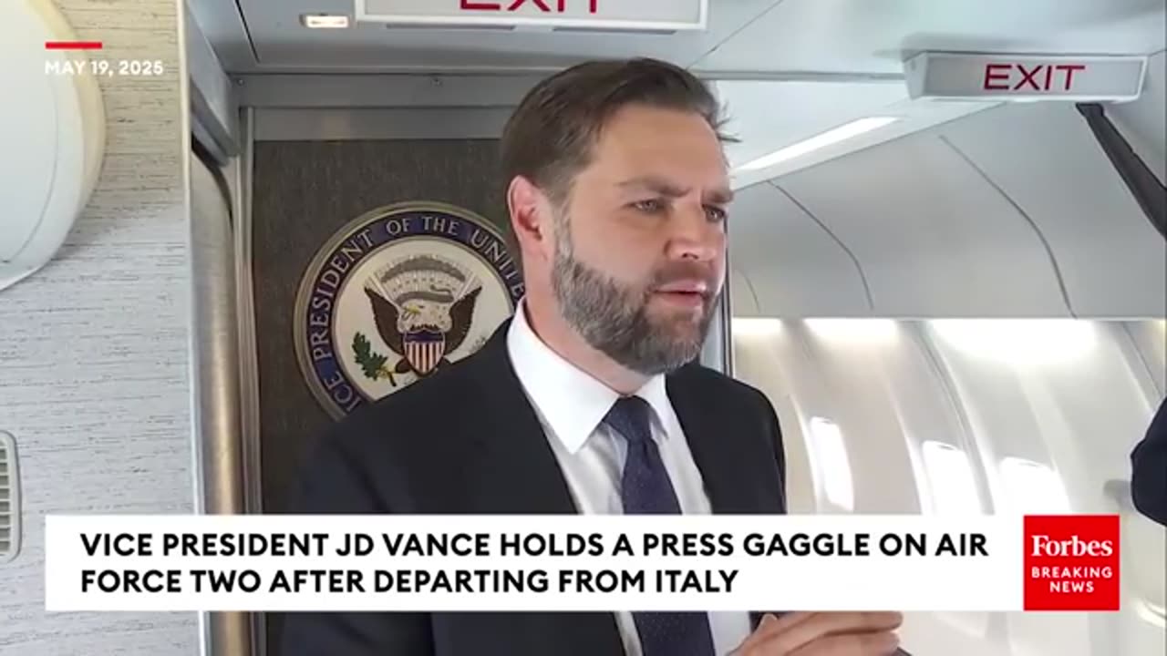 BREAKING NEWS: JD Vance Holds Press Gaggle On Air Force Two About Trump's Putin Call, Biden Cancer