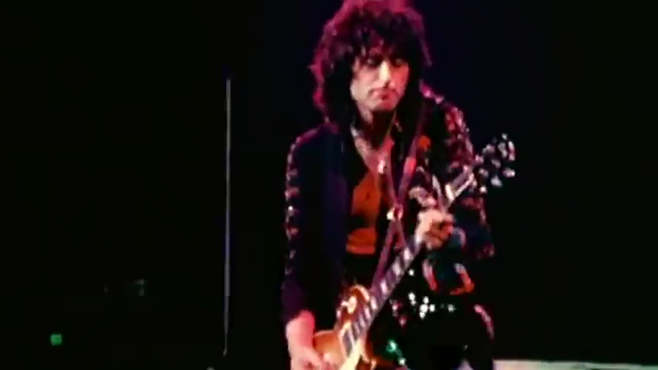 Led Zeppelin - Over The Hills And Far Away (Madison Square Garden 1973)