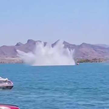 Arizona speedboat goes airborne at 200 miles per hour