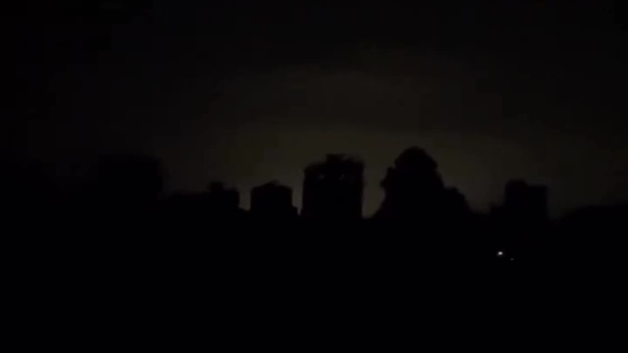 Palestinian media reports a series of intensive Israeli airstrikes in northwest Gaza City.