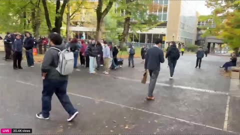 🚨The moment Tommy Boi @Tommy4Trump420 gets assaulted from behind by a PSU student...