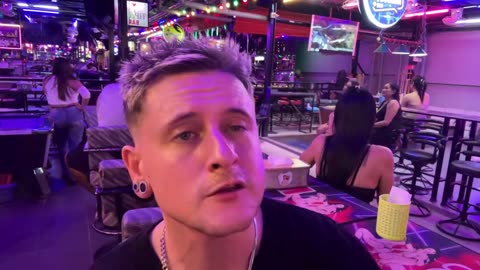 BAR CRAWL BELLENDS PATTAYA
