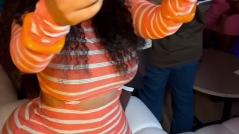 Queen vee bosset