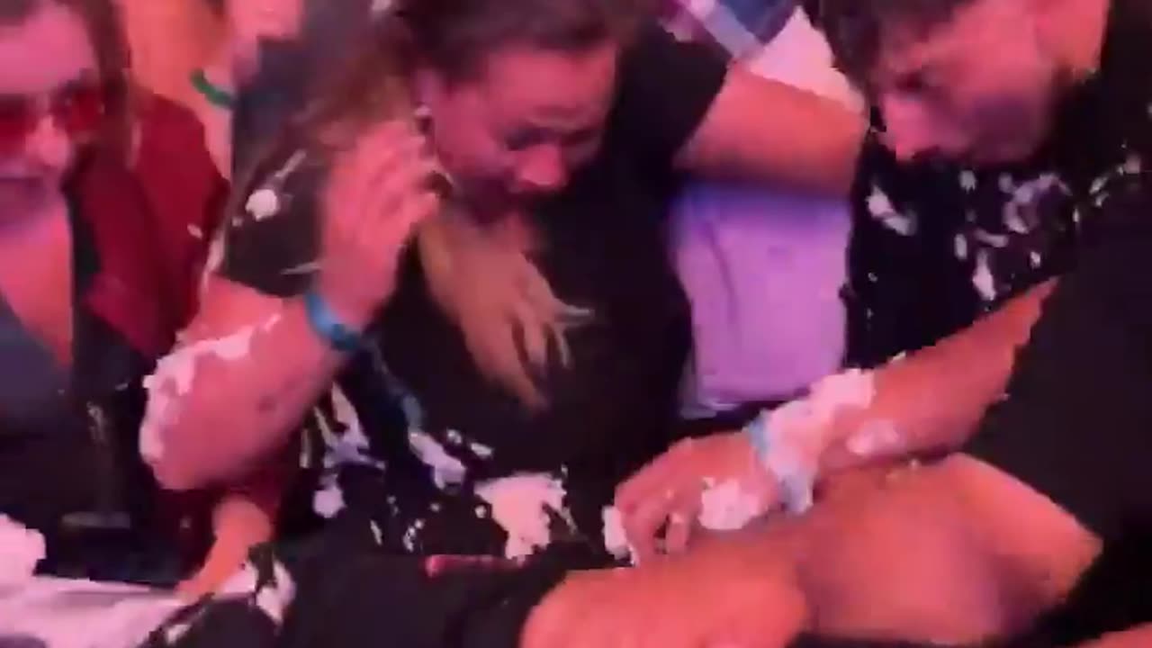 🤣🎶 You Won't Believe How They Try To Enjoy A Concert! | FunFM