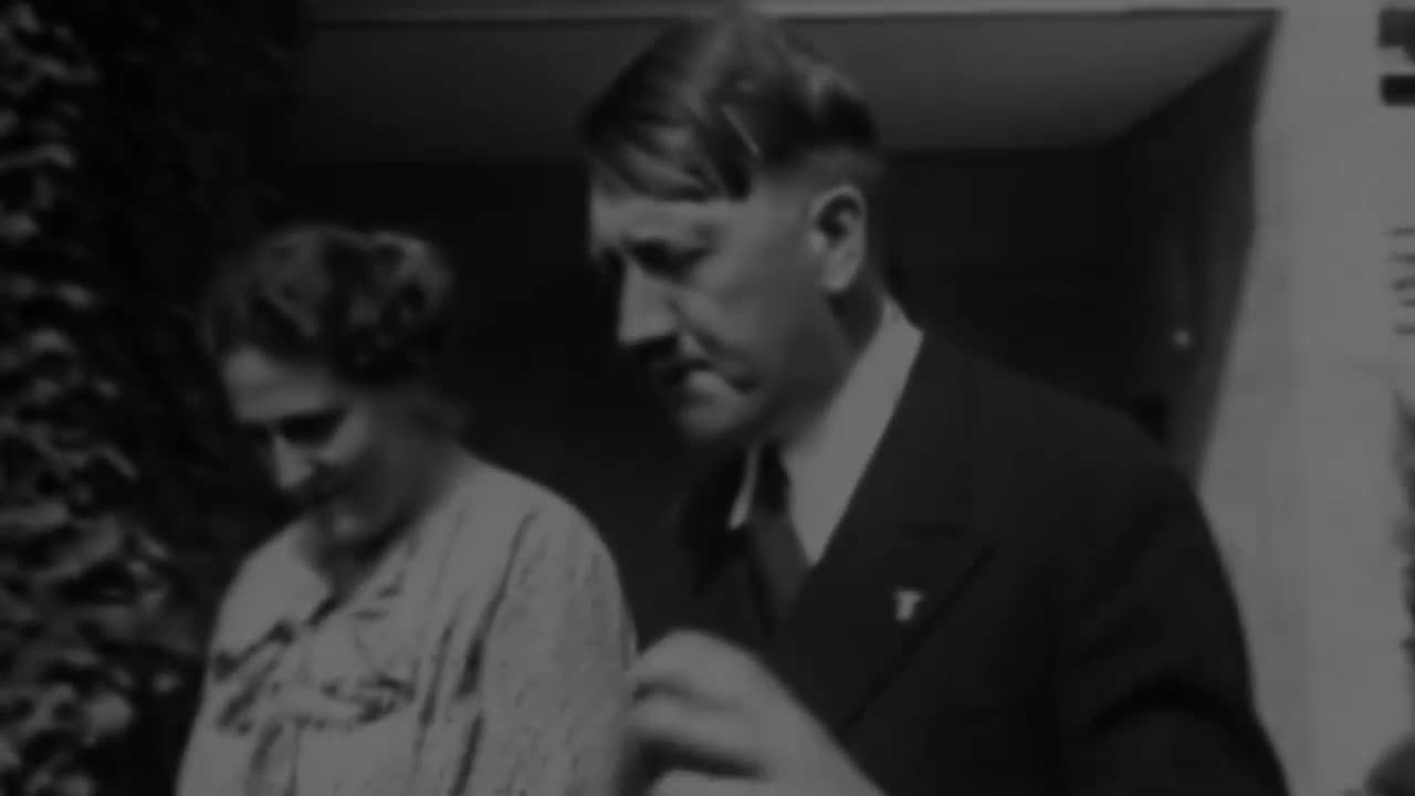 Adolf Hitler: The End of the Weimar Republic