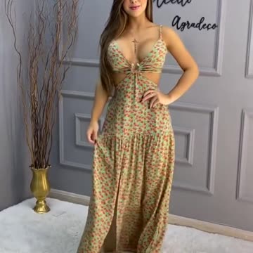 look at her eyes😍🤗