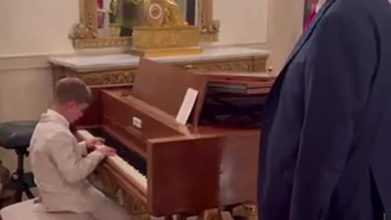 Theo debuting his first original composition for Grandpa last night at The White House 🥰