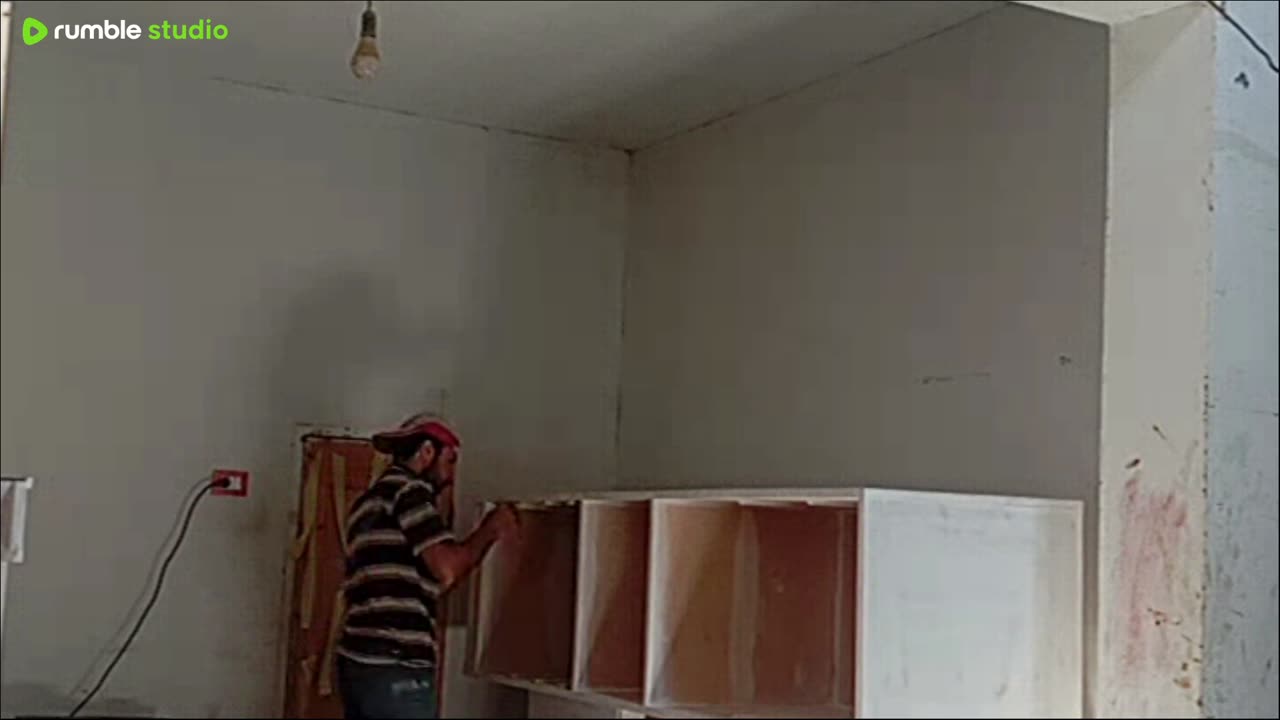 على المباشر