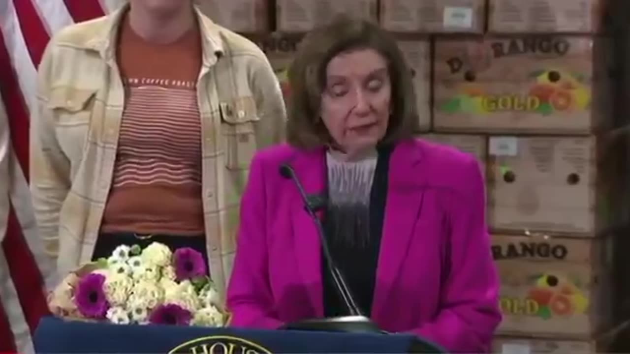 Confused Pelosi Has Mic Malfunction as She Stumbles Press Event