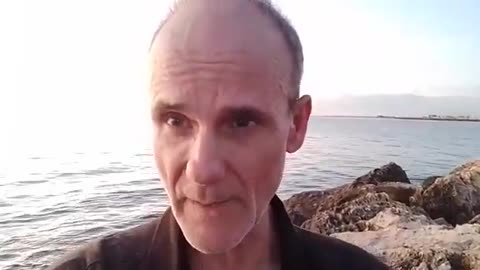 Thoughts on Christmas vibe and exposure of the matrix we're in from South Beach, Fremantle