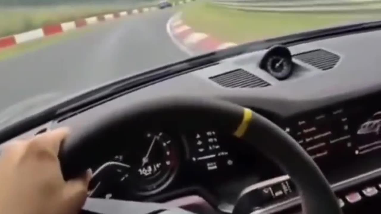Beemer, porsche hug