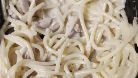 What's For Dinner : Boiled Eggs and Creamy Spaghetti Alfredo