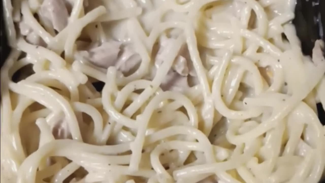 What's For Dinner : Boiled Eggs and Creamy Spaghetti Alfredo