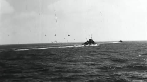 JAPANESE PLANE ATTACK UPON USS... - JAPANESE PLANE ATTACK UPON USS LEXINGTON (CV-16) - 428-npc-16170