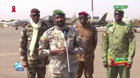 FAMa | Le Général d’Armée Assimi GOÏTA a remis l’Étendard à la Force unifiée de l’AES (FU -AES)