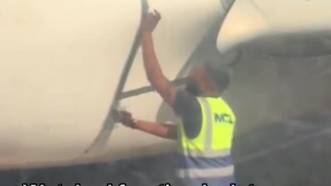 ✈️ Looks good 😳 AIRPLANE PLANES PLANE WING DAMAGE ✈️