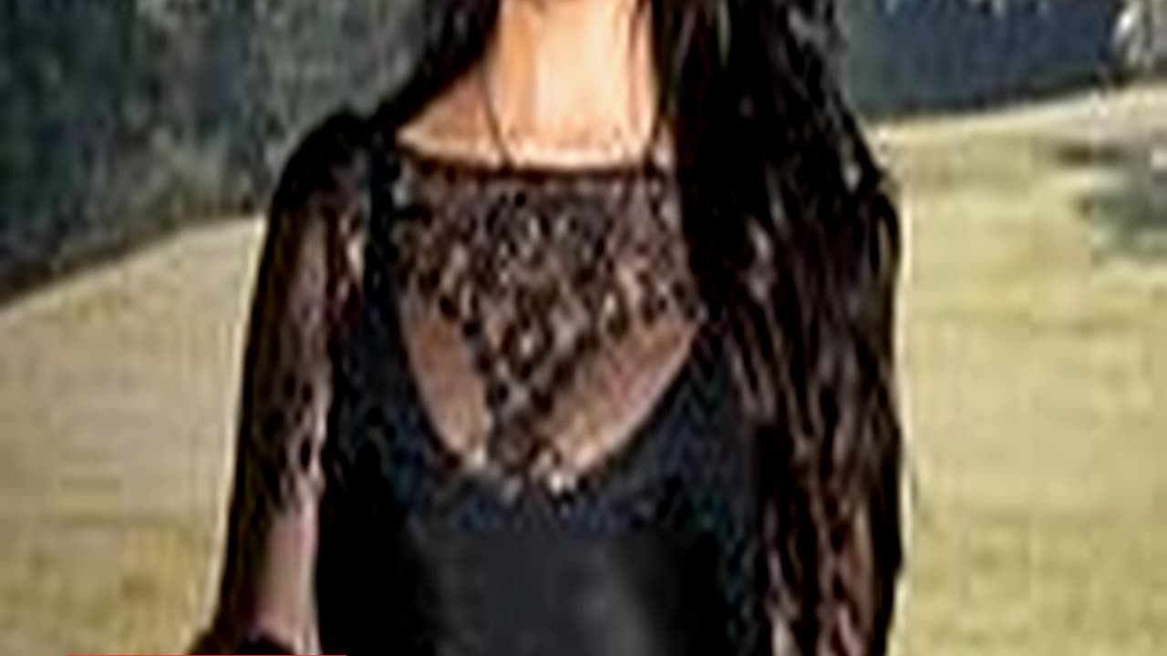Kourtney Kardashian Earns Praise for Posting Unfi