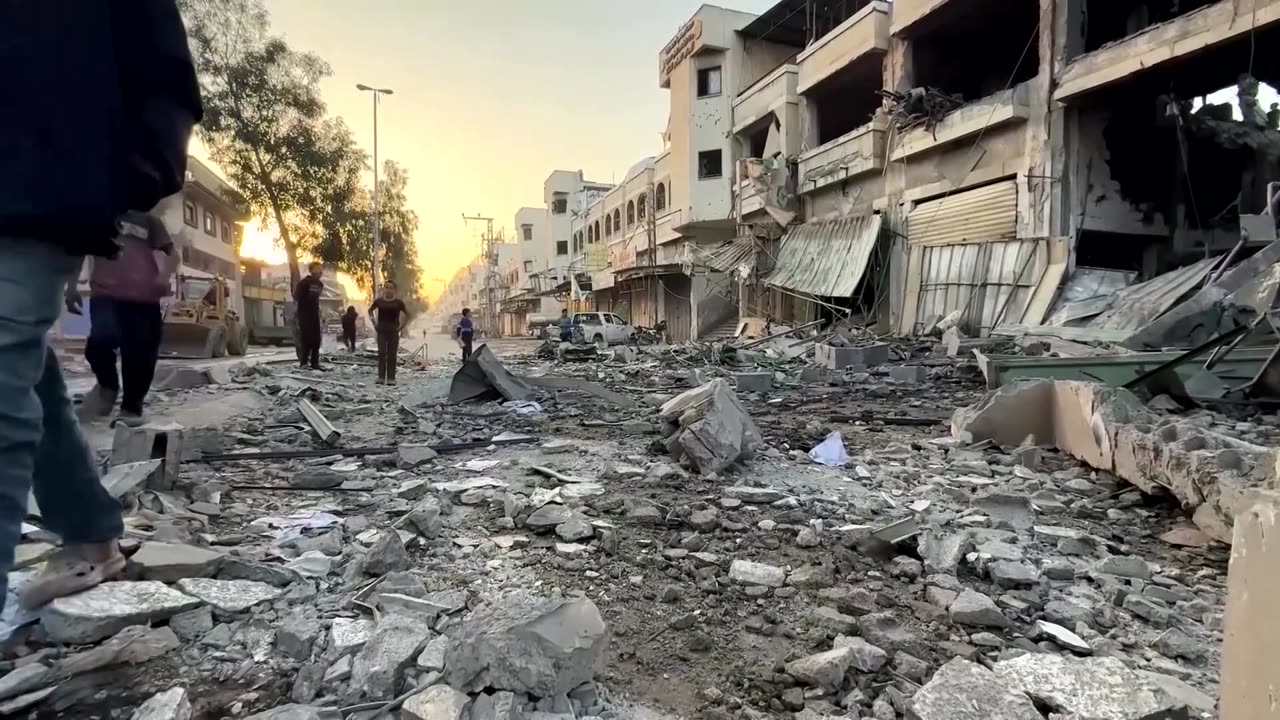 Israeli strikes kill 25 in Gaza, testing fragile ceasefire