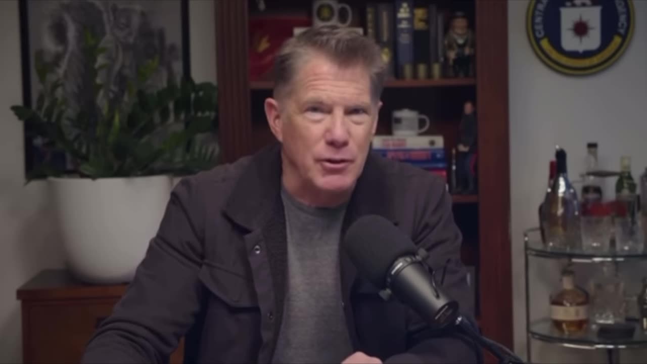 Trump Deploys Destroyers To Venezuela & Gabbard Revokes 37 Clearances Over Russiagate Scandal