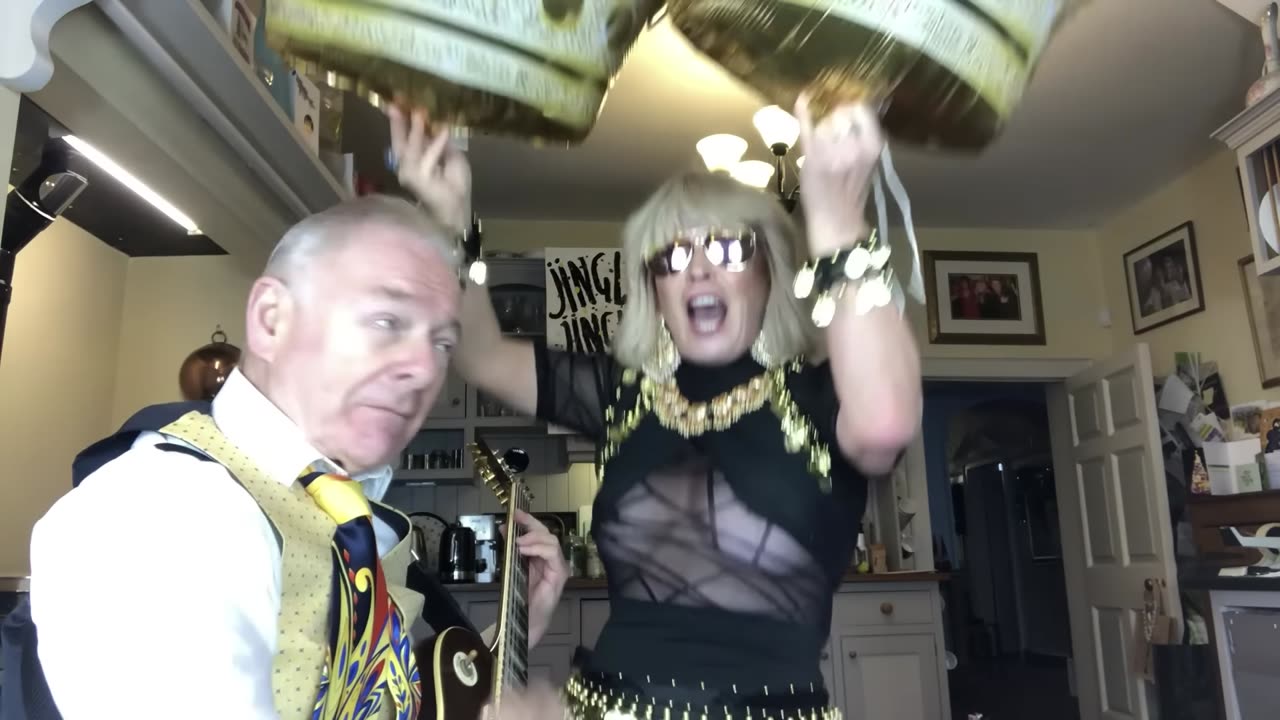 20221225 Toyah & Robert’s Christmas Sunday Lunch - Jingle those Bells!! [HQmys0ZrdEw]
