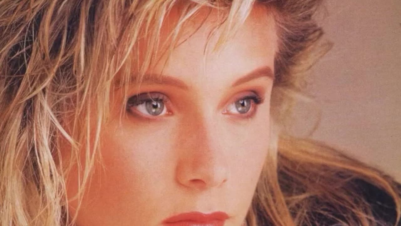 Happy Birthday to SAMANTHA FOX ...