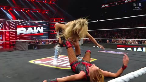 [2025.08.15 FULL SHOW] WWE.Friday.Night.SmackDown.Netflix.HD