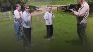 💃📱 Ukraine Russia War | Viral Ukrainian Teachers Inspire Gen Z with Dance and Workouts | RCF