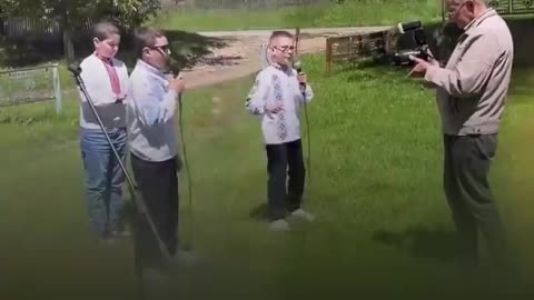 💃📱 Ukraine Russia War | Viral Ukrainian Teachers Inspire Gen Z with Dance and Workouts | RCF