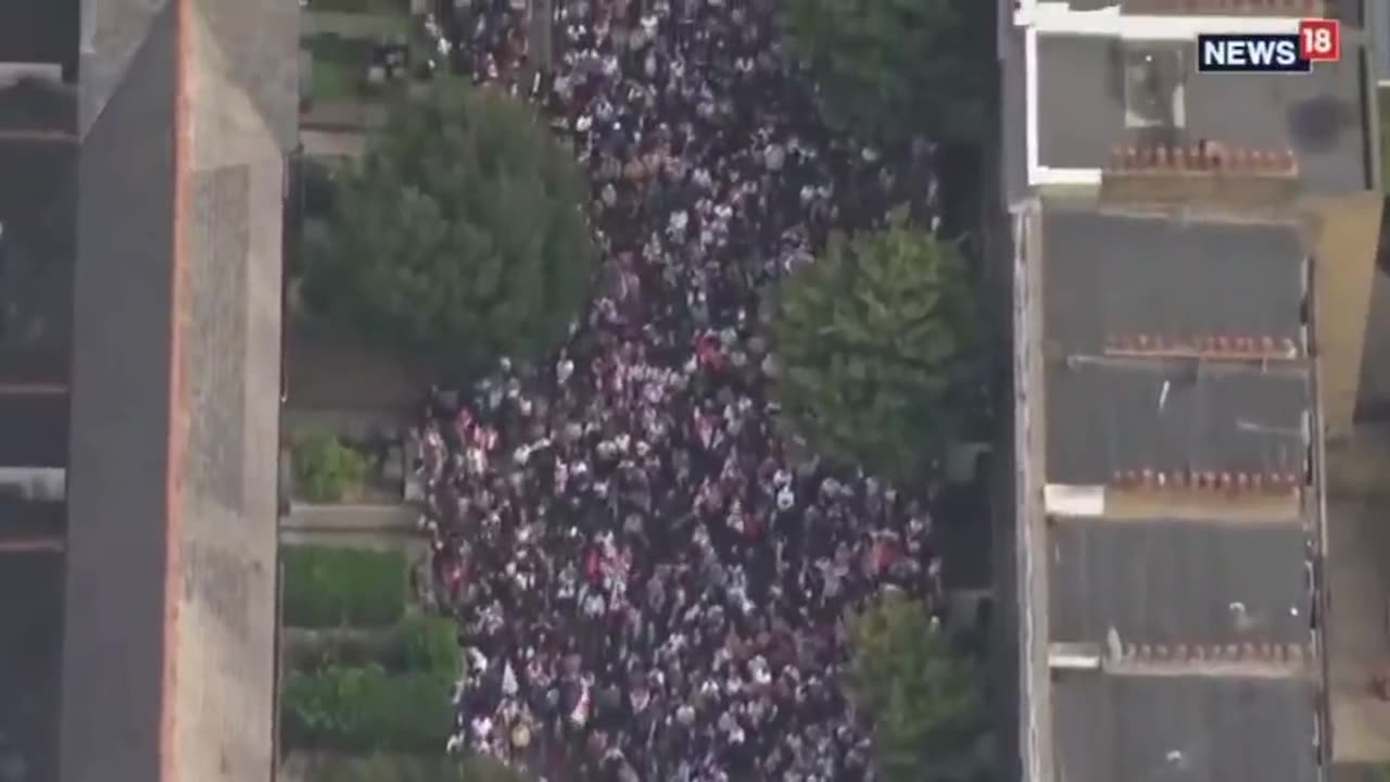 Sky News says this is "no more than 5,000 people".