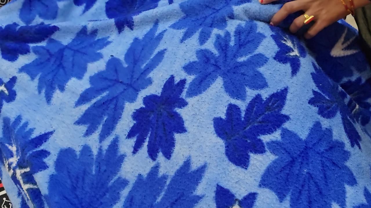 "जगाने आई या डराने!? 😅"