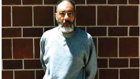 Breaking news: President Trump has commuted the sentence of former Chicago gang leader Larry Hoover.
