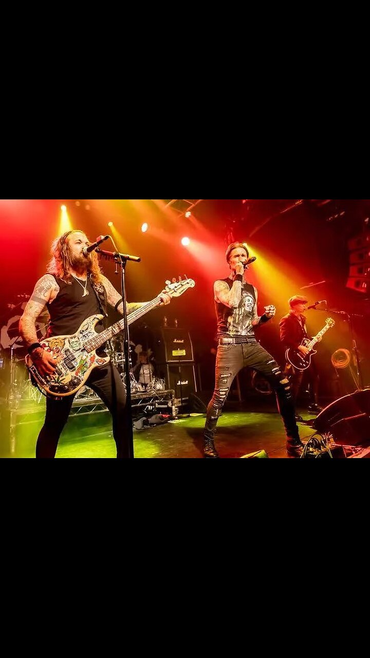 Radio Song ~ Buckcherry