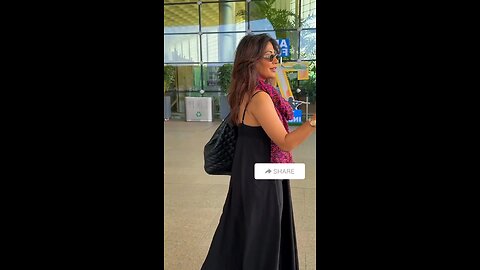 Bollywood Actress Chitrangada Singh was Spotted at Mumbai Airport ❤️🔥🥰