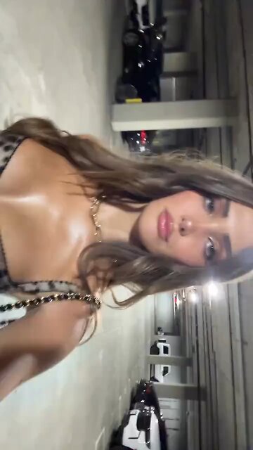 #tiktoktrend #trend #outdoors #ocean #StarsEverywhere #tiktok #foryou#dance #vannda #cutegirl#remix