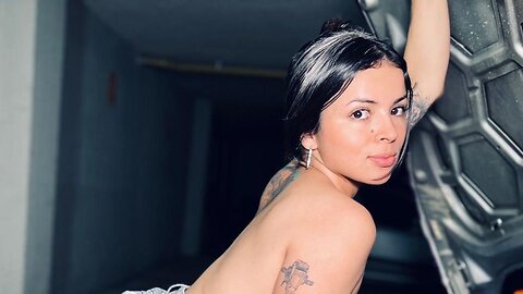 Anitta: The Brazilian Bombshell – Sizzling, Spicy & Utterly Addictive!