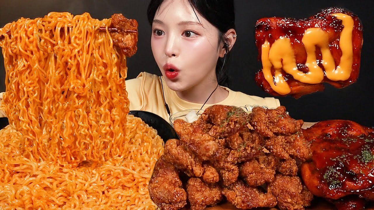 Cheese Stir-fried Ramyeon with Spicy BBQ and Crispy Fried Chicken | Mukbang ASMR