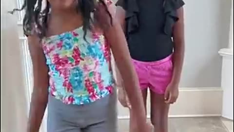 Viral: Sister challenge!!! Which sister is which #twins #sisters