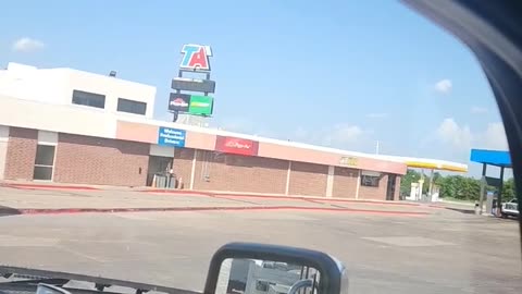 T.A. HAS DONE IT AGAIN. IM DONE WITH THEM. ##reallifetruckers #atruckerslife #mytruckinglife