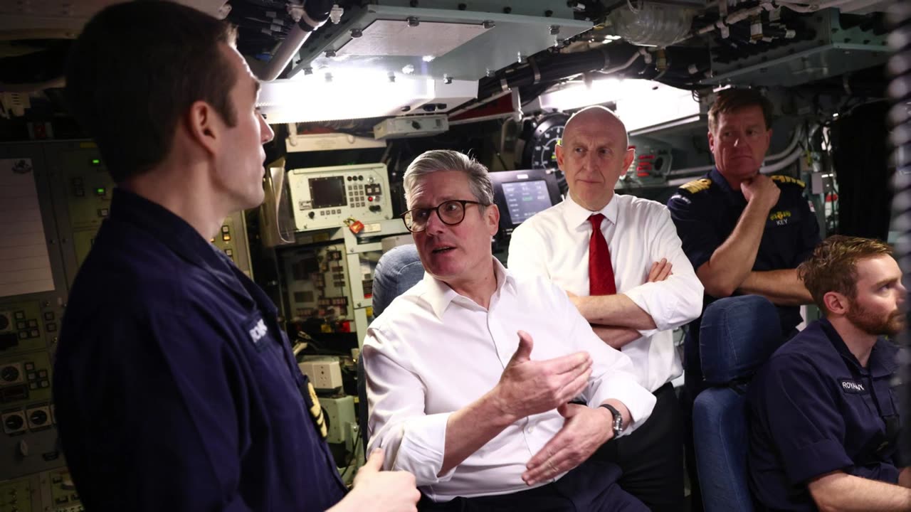 PM Starmer Boards Nuclear Sub: Message to Putin's Russia?