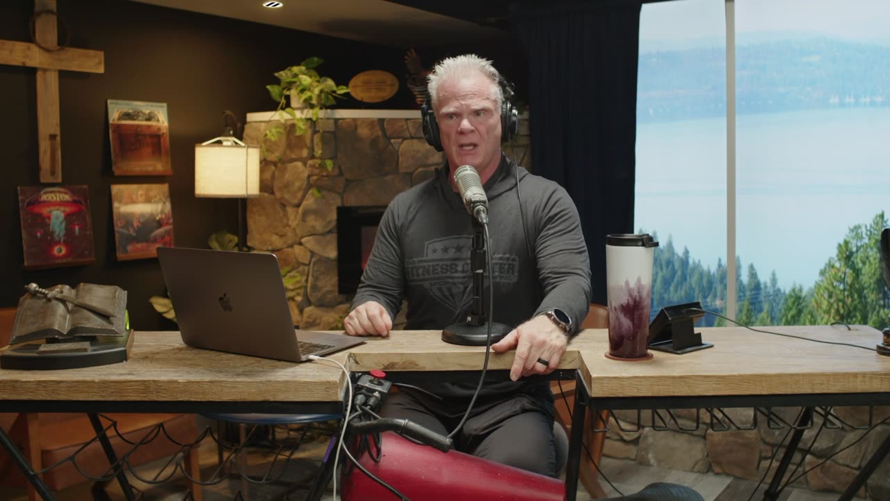 Episode 2,458 Get your Fauci Phone!