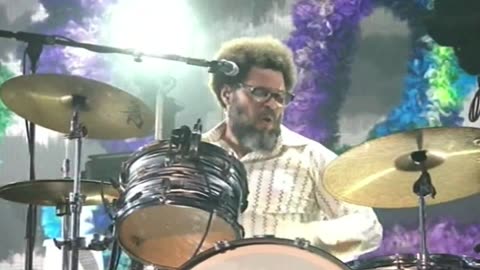 Mean To Me - Crowded House (live)