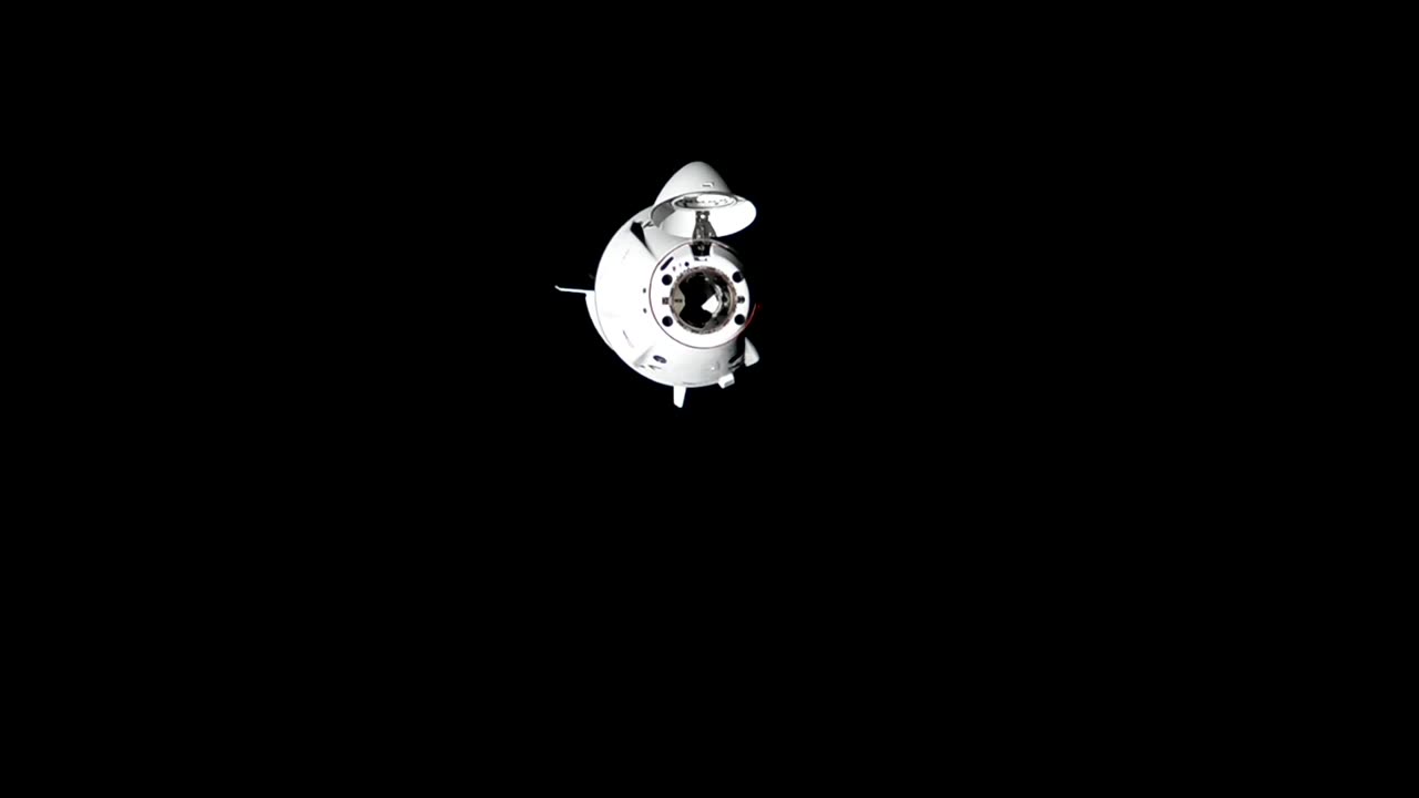 Dragon approaching the @Space_Station